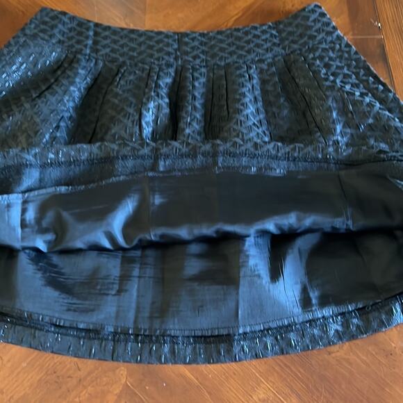 Forever 21 Black Textured Mini Skirt Junior Size Large Lined - Picture 7 of 9